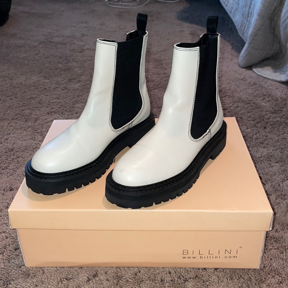 Billini size 7 booties